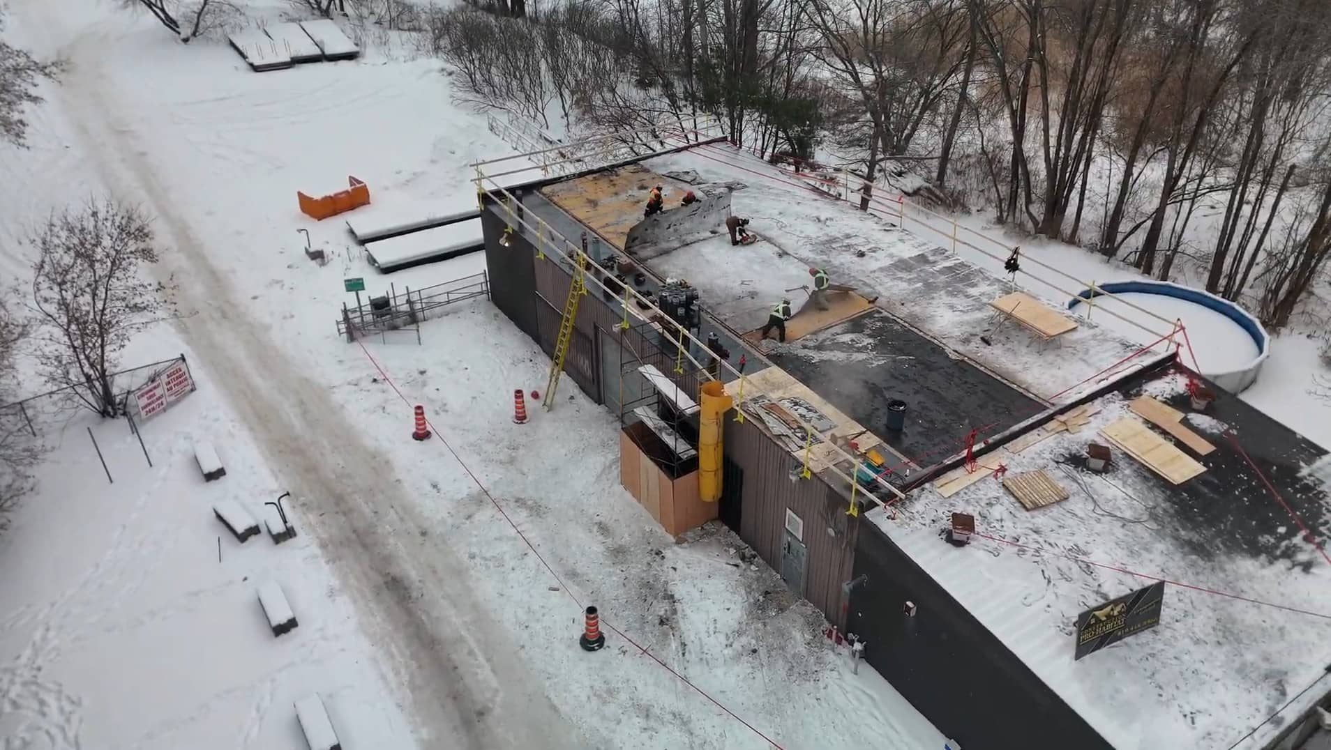 Toiture commerciale membrane élastomère — Cap-de-la-Madeleine, 2025